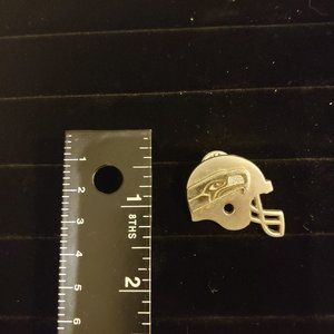 2007 Seattle Seahawks NFL Football Helmet Pin by Aminco